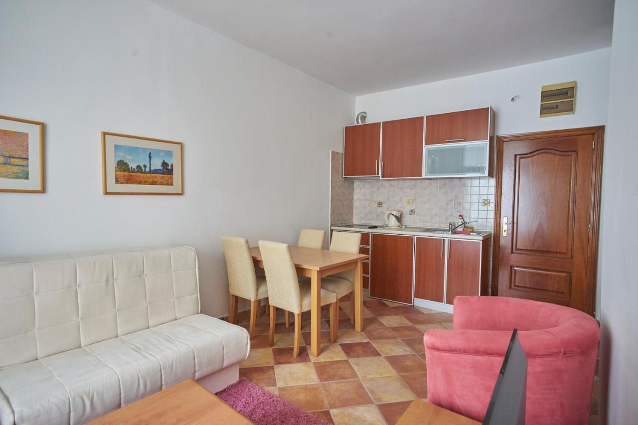 Apartments Secret Garden Светі-Стефан Екстер'єр фото