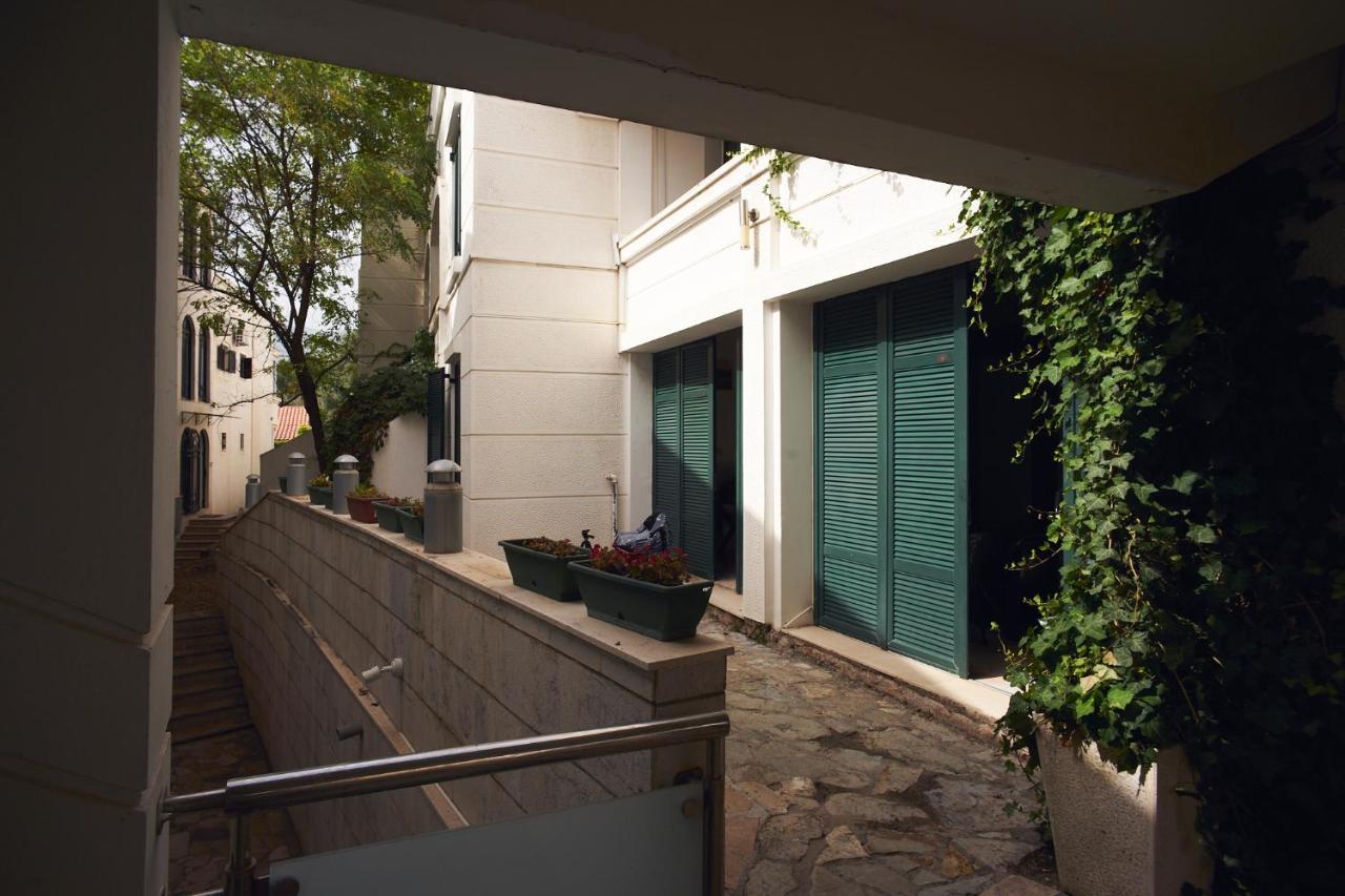 Apartments Secret Garden Светі-Стефан Екстер'єр фото