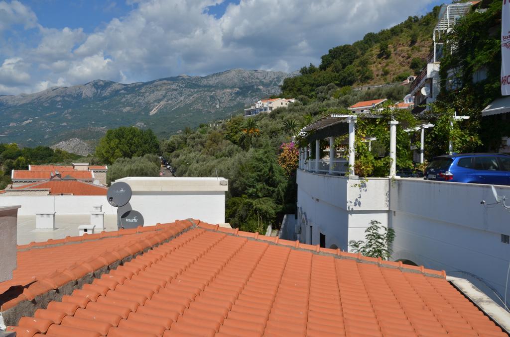 Apartments Secret Garden Светі-Стефан Номер фото